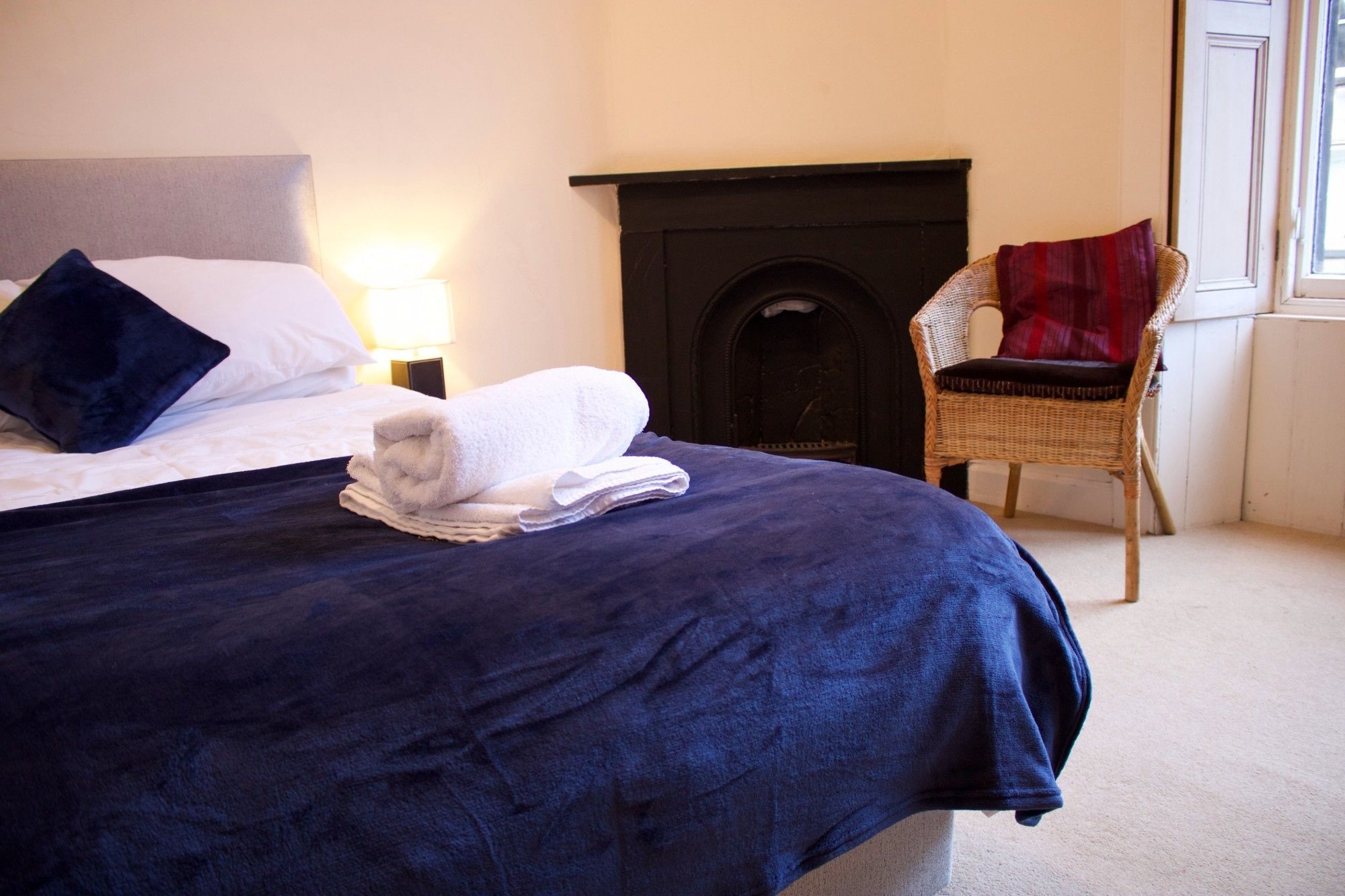 3 Bedroom Centre * Edinburgh