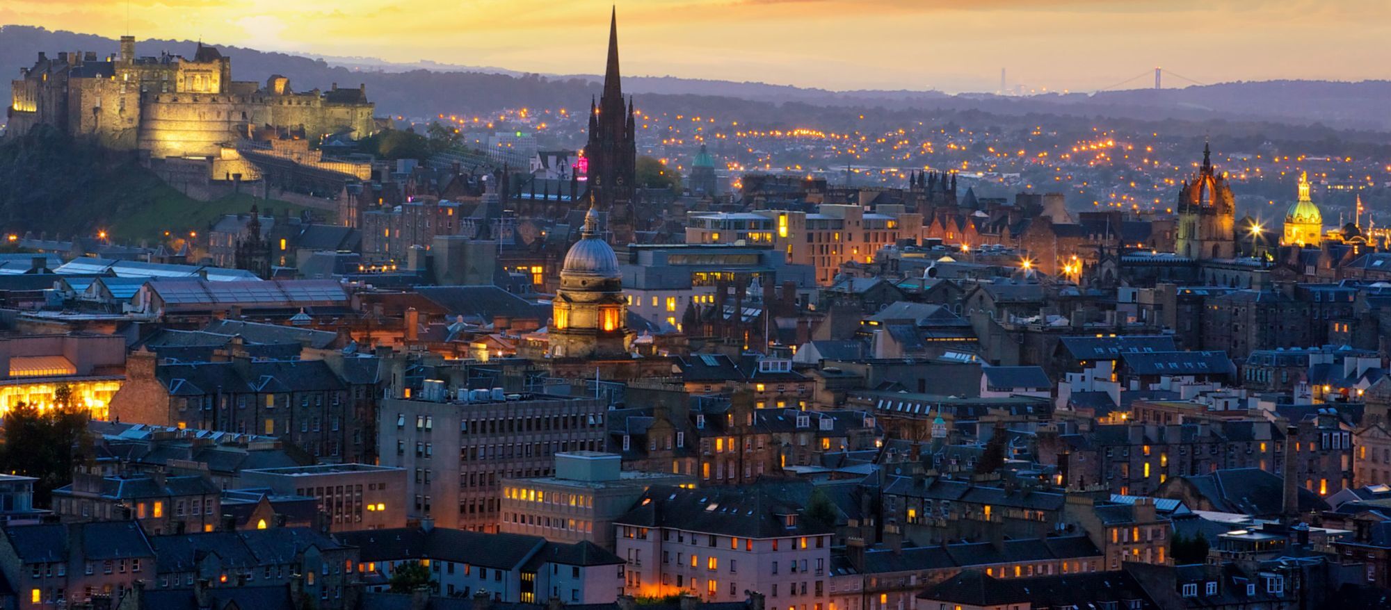 1 Bedroom Flat Near Holyrood Park - Sleeps 4 *