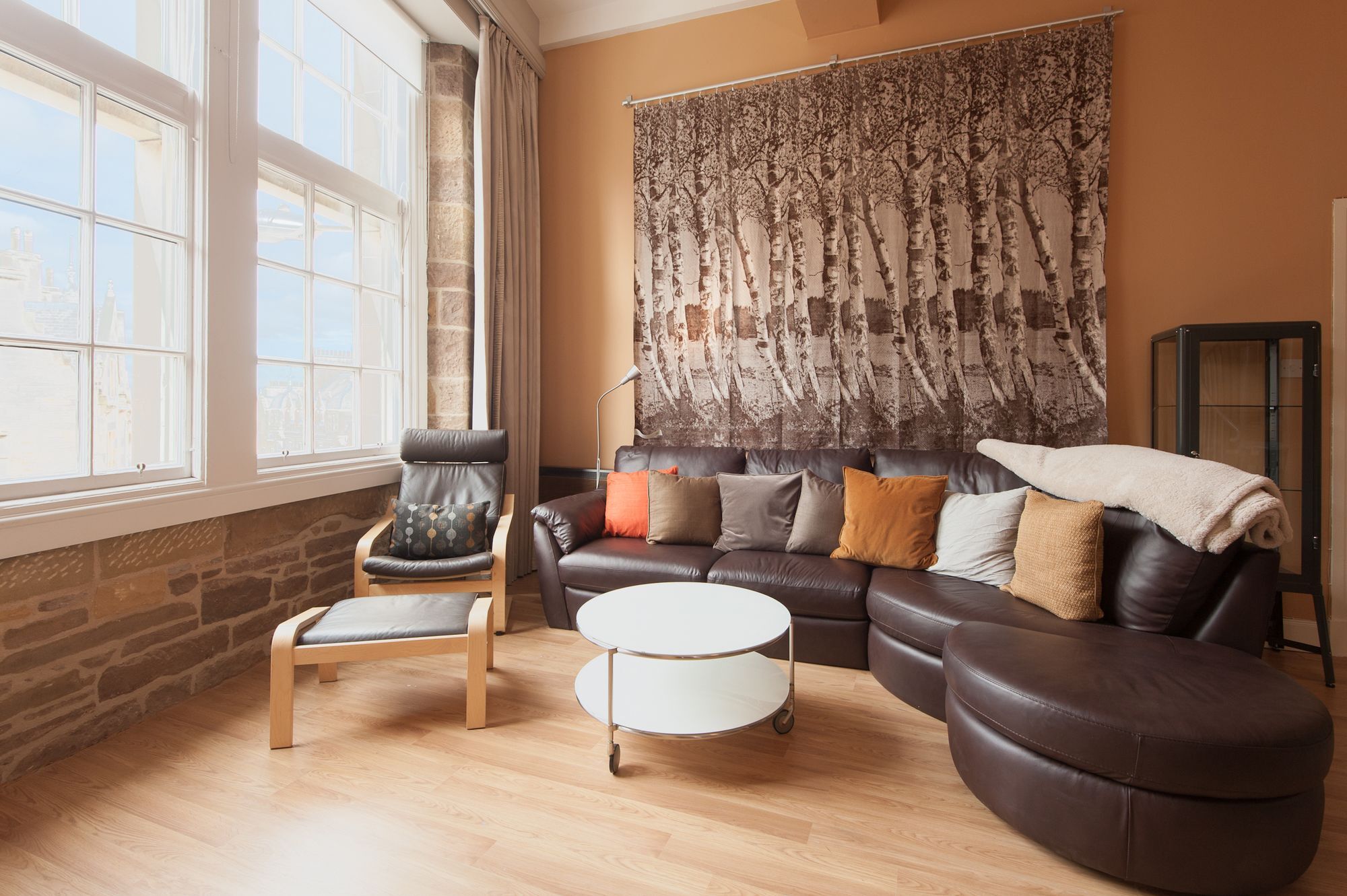 Silver Lining - Mile Apartment *