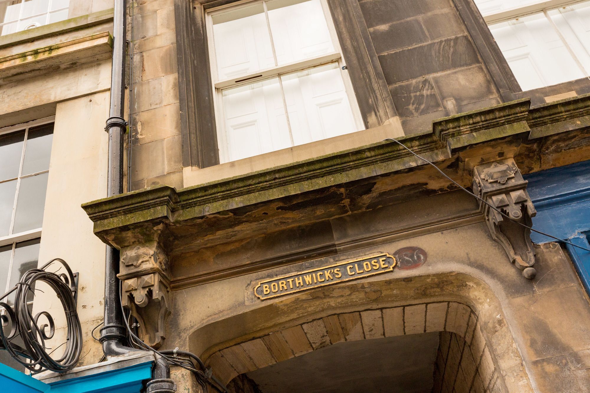 Silver Lining - Mile Apartment Edinburgh