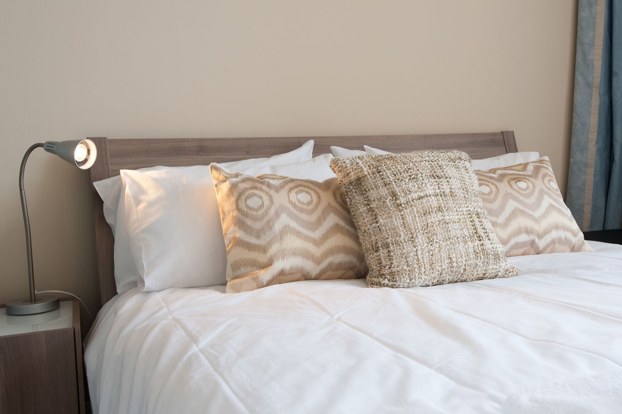 Silver Lining - Mile Apartment *
