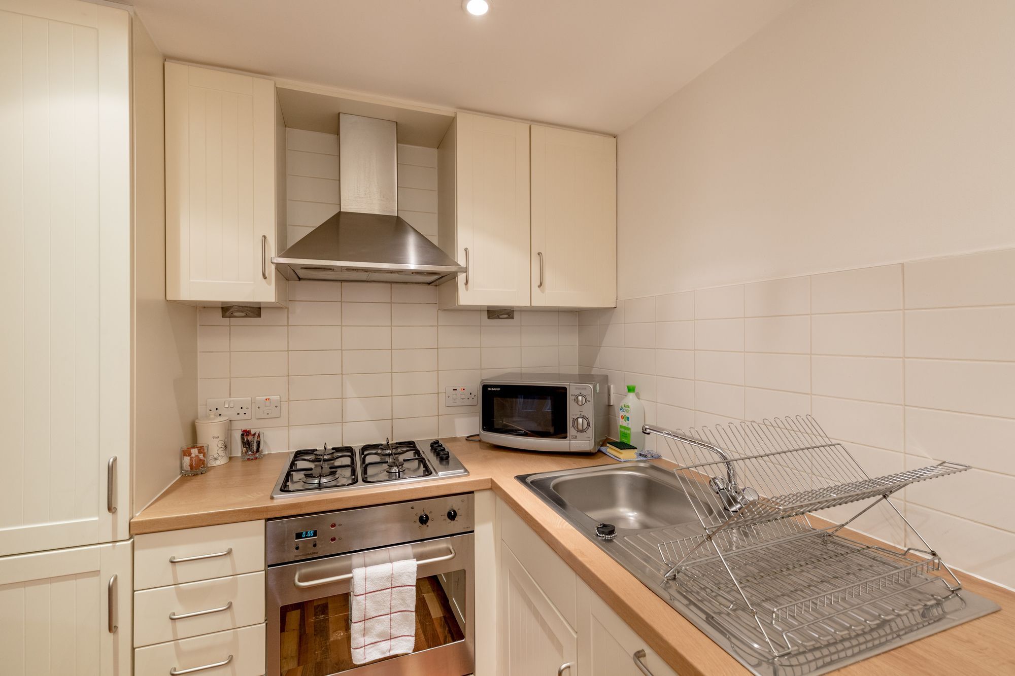 Silver Lining - Mile Apartment Edinburgh