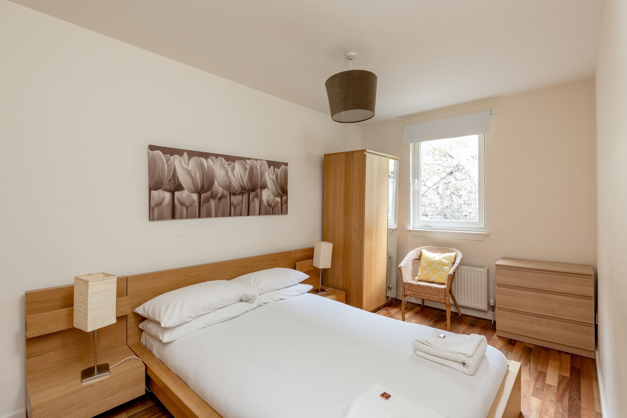 Silver Lining - Mile Apartment