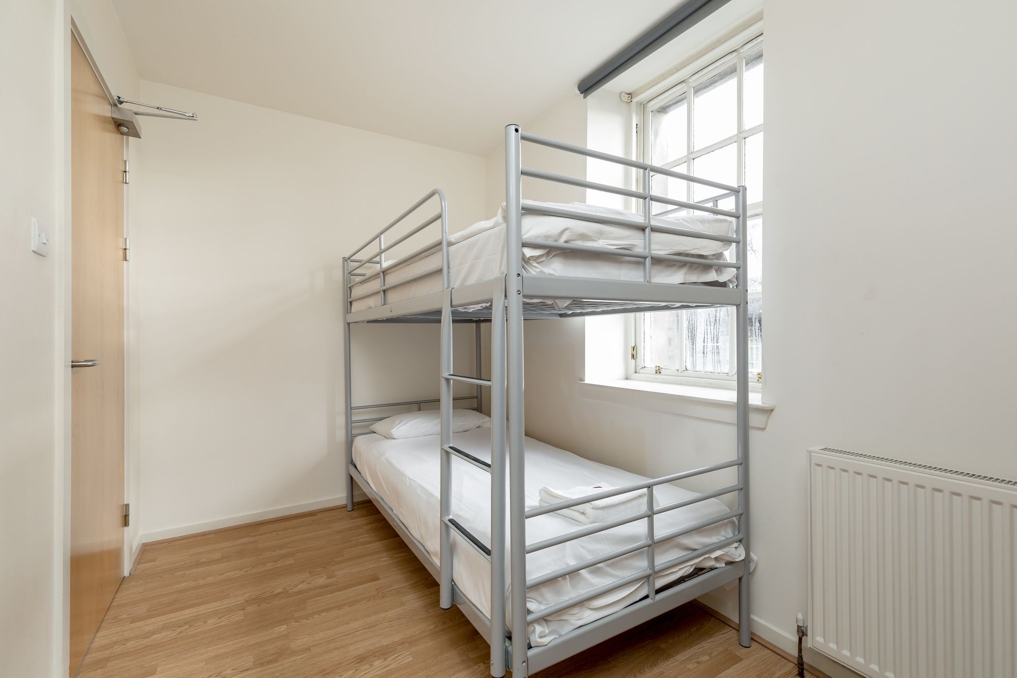 Silver Lining - Mile Apartment Edinburgh