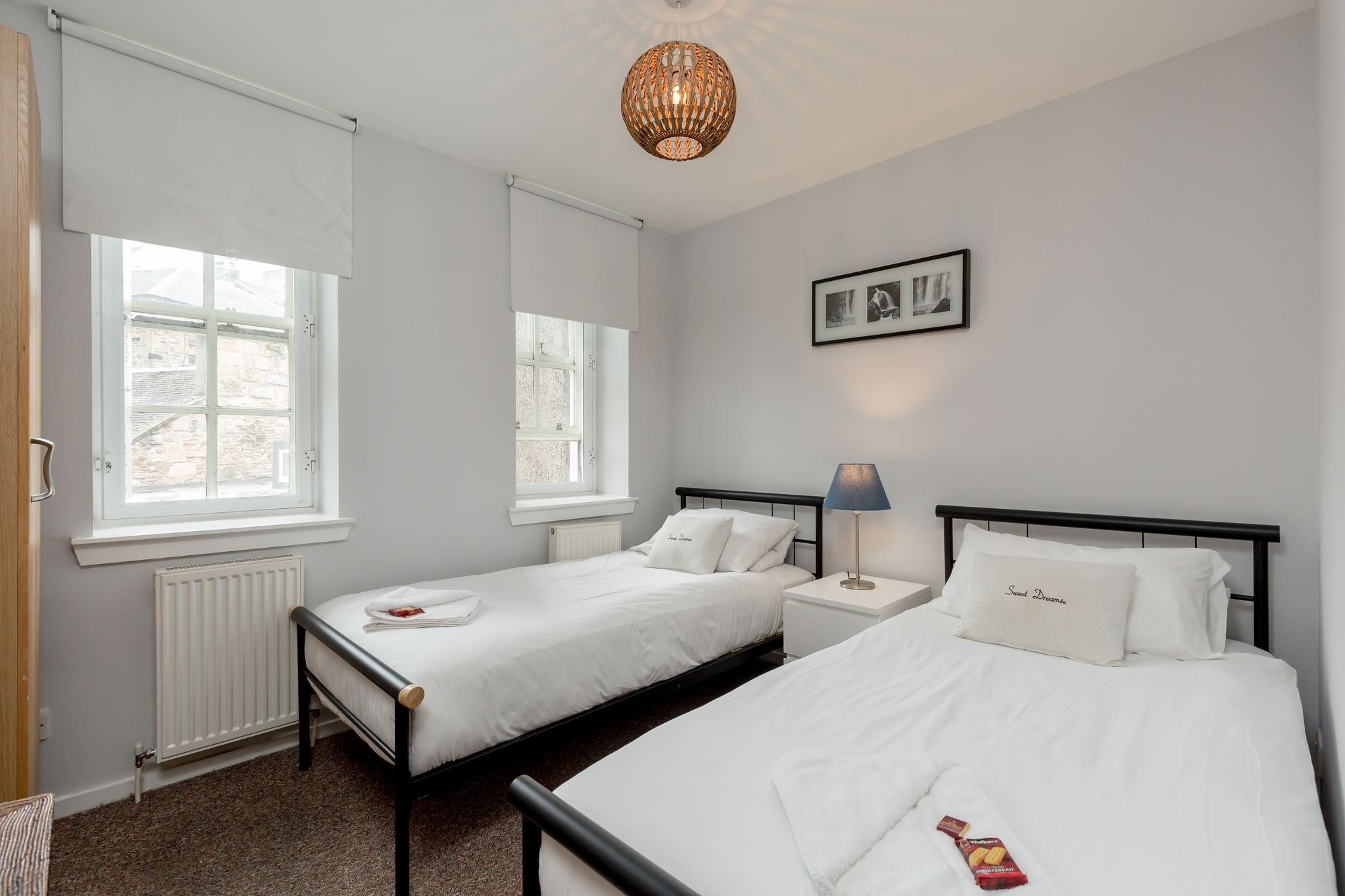 Silver Lining - Mile Apartment