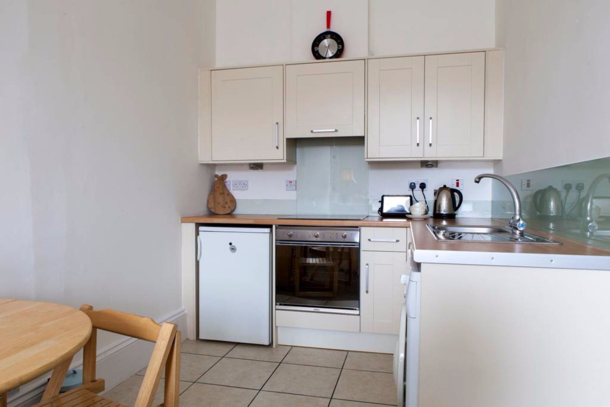 1 Bedroom In Edinburgh's New Town Apartment Edinburgh