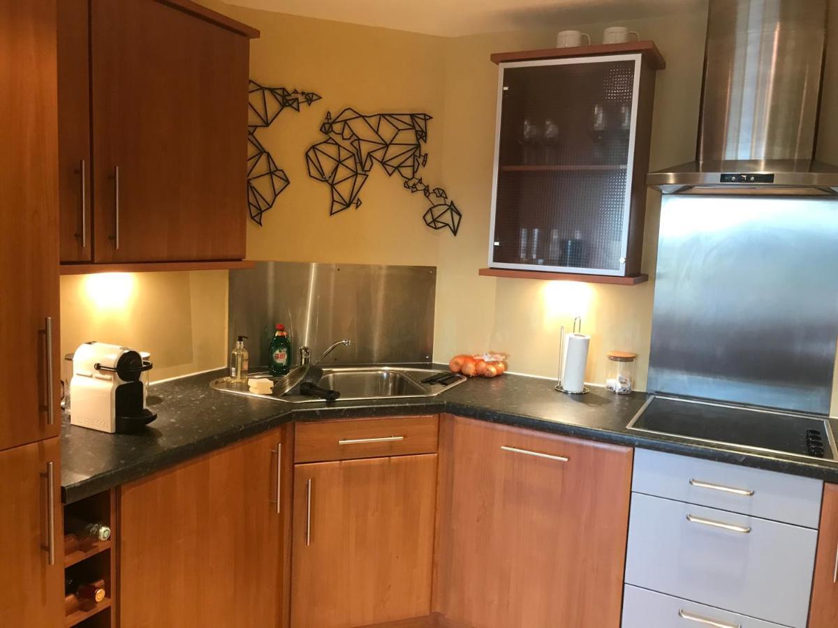 4-20 Constitution Street Apartment